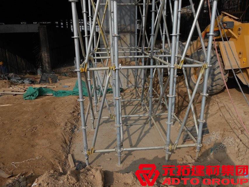 上海盤扣式腳手架生產(chǎn)廠家有幾家？盤扣式腳手架多少錢一噸？